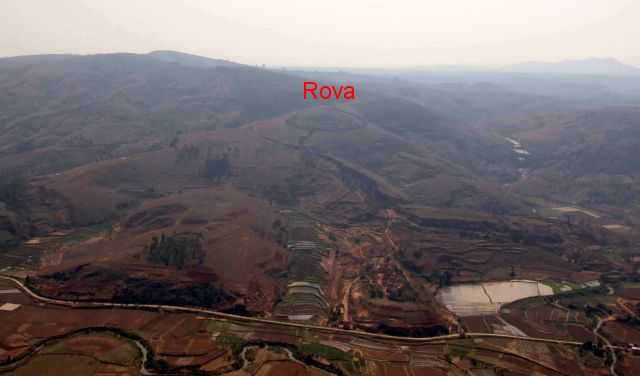 vue aérienne Rova Andriambola itasy